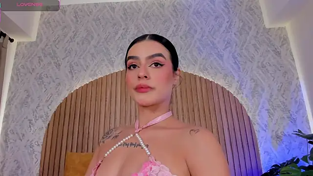 Sophiie Belle online show from October 2025 04:31:01 PM