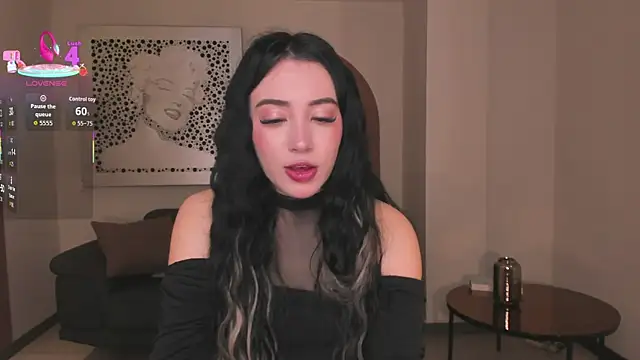 Snapshot of KatieAngelX chatting on October 2025 11:21:01 AM KatieAngelX online show from October 2025 11:21:01 AM