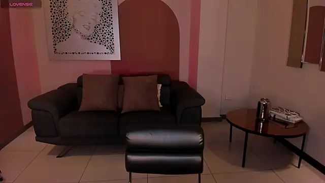 Snapshot of KatieAngelX chatting on October 2025 11:28:01 AM KatieAngelX online show from October 2025 11:28:01 AM