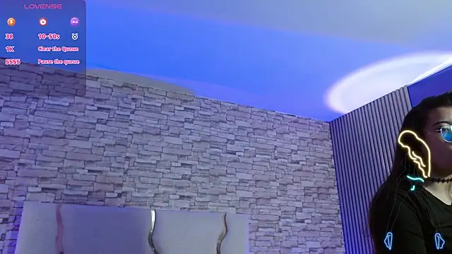 Snapshot of NANAKY_TAY chatting on September 2025 11:48:01 AM NANAKY TAY online show from September 2025 11:48:01 AM