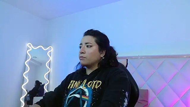 Snapshot of NANAKY_TAY chatting on October 2025 12:11:01 PM NANAKY TAY online show from October 2025 12:11:01 PM