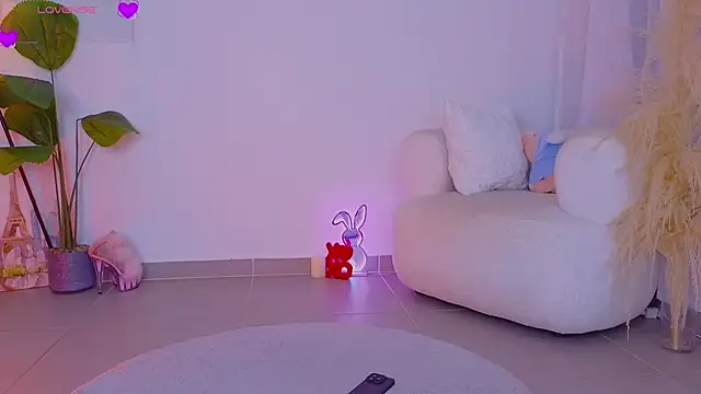 violetssweet online show from October 2025 01:24:02 AM