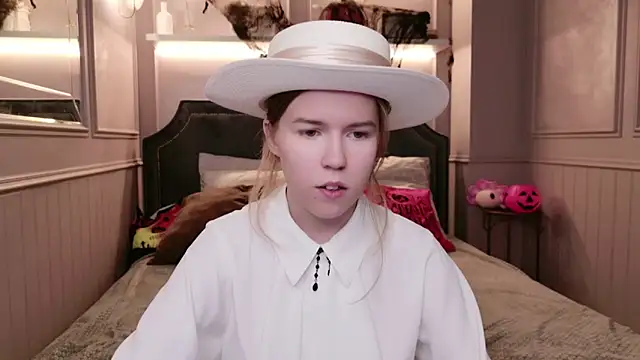 Snapshot of Alida_Brice chatting on November 2025 05:52:02 AM Alida Brice online show from November 2025 05:52:02 AM