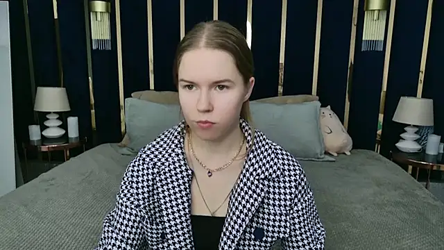 Snapshot of Alida_Brice chatting on November 2025 05:28:02 AM Alida Brice online show from November 2025 05:28:02 AM