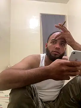 Snapshot of LeoPR00 chatting on September 2025 04:36:01 AM LeoPR00 online show from September 2025 04:36:01 AM