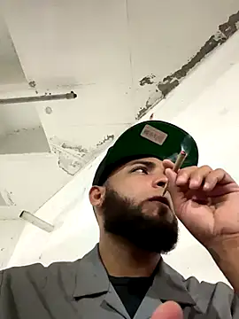 Snapshot of LeoPR00 chatting on September 2025 12:38:01 AM LeoPR00 online show from September 2025 12:38:01 AM