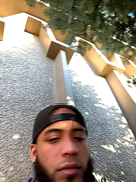 Snapshot of LeoPR00 chatting on October 2025 09:15:01 PM LeoPR00 online show from October 2025 09:15:01 PM