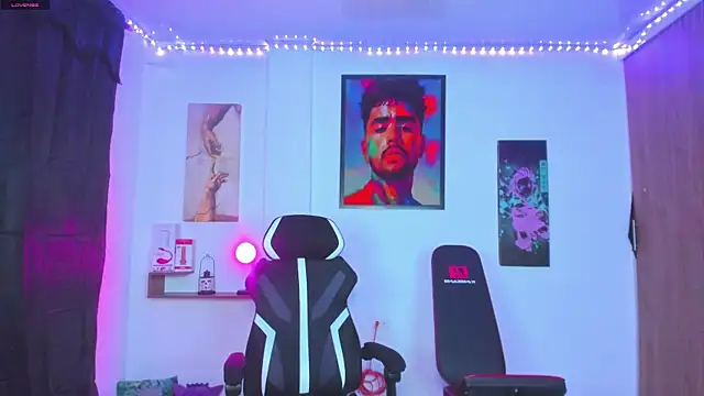 Snapshot of JordanRossie chatting on October 2025 01:25:01 AM JordanRossie online show from October 2025 01:25:01 AM