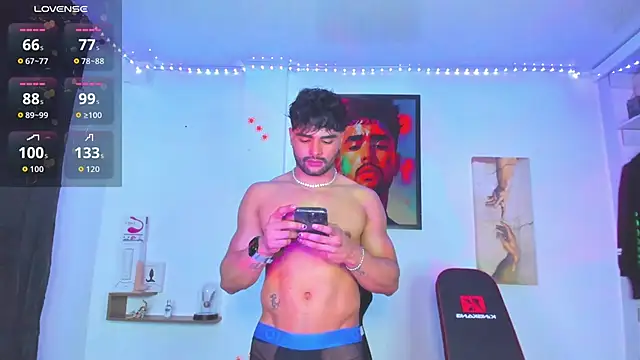 Snapshot of JordanRossie chatting on October 2025 12:03:01 AM JordanRossie online show from October 2025 12:03:01 AM