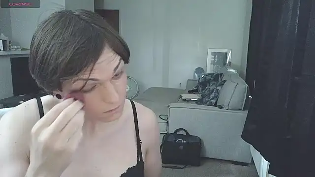 EnbyGamerChick online show from September 2025 05:28:01 PM