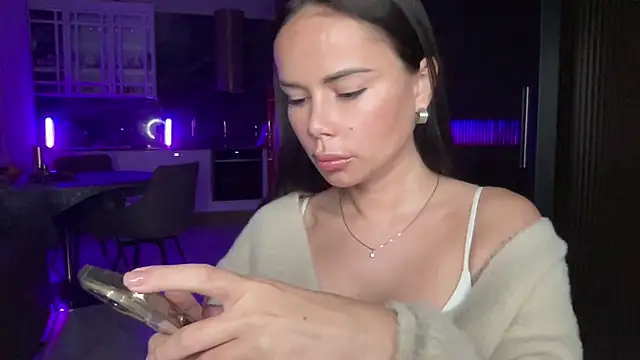 Orlinah online show from October 2025 06:30:02 PM