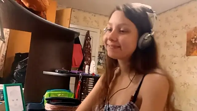 QutieDaSweet online show from September 2025 05:23:01 AM