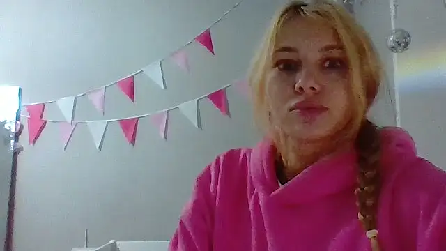 Lismera online show from September 2025 05:35:01 PM