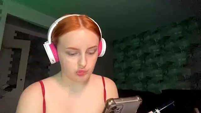 EmmaGinger online show from September 2025 06:09:02 PM