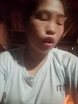 Luyen004 online show from October 2025 11:14:01 PM