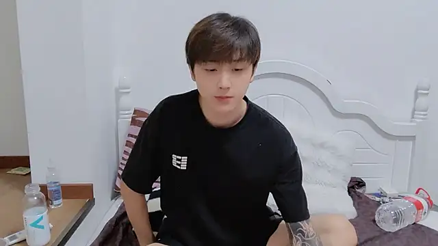 Snapshot of xiaoyi2563 chatting on September 2025 11:26:01 AM xiaoyi2563 online show from September 2025 11:26:01 AM