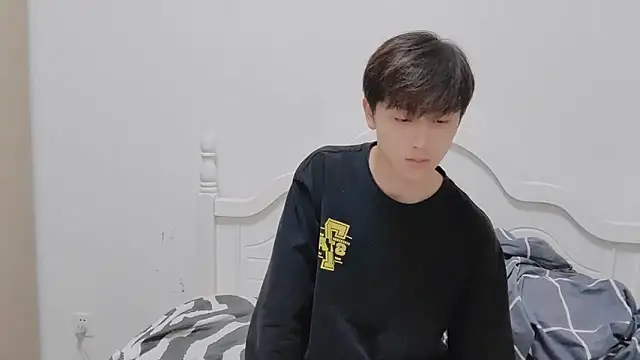 Snapshot of xiaoyi2563 chatting on October 2025 01:22:02 PM xiaoyi2563 online show from October 2025 01:22:02 PM