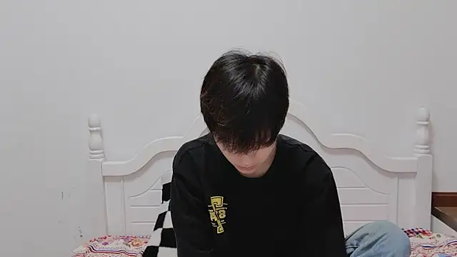 Snapshot of xiaoyi2563 chatting on October 2025 01:21:02 PM xiaoyi2563 online show from October 2025 01:21:02 PM