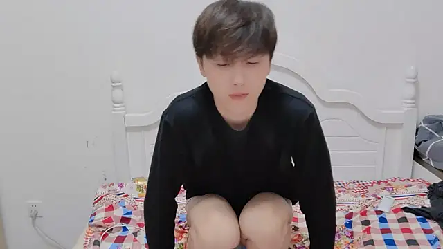 Snapshot of xiaoyi2563 chatting on October 2025 01:48:02 PM xiaoyi2563 online show from October 2025 01:48:02 PM