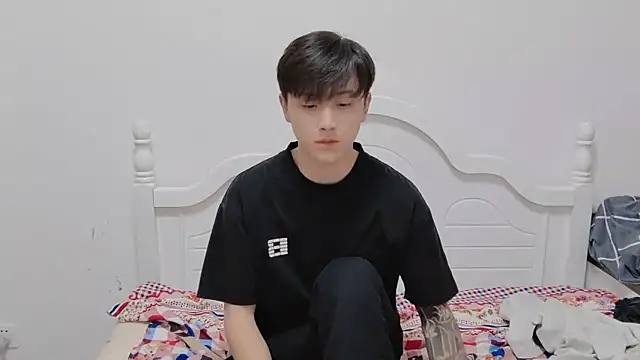 Snapshot of xiaoyi2563 chatting on November 2025 12:28:02 PM xiaoyi2563 online show from November 2025 12:28:02 PM