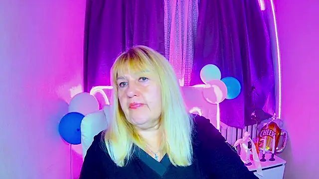 Snapshot of EmmaEllison chatting on September 2025 06:07:01 AM EmmaEllison online show from September 2025 06:07:01 AM