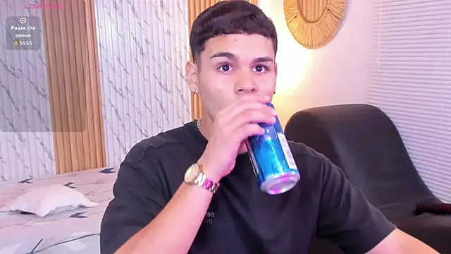 james jonnes online show from October 2025 09:03:02 PM