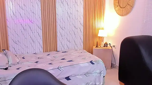 james jonnes online show from October 2025 07:25:02 PM