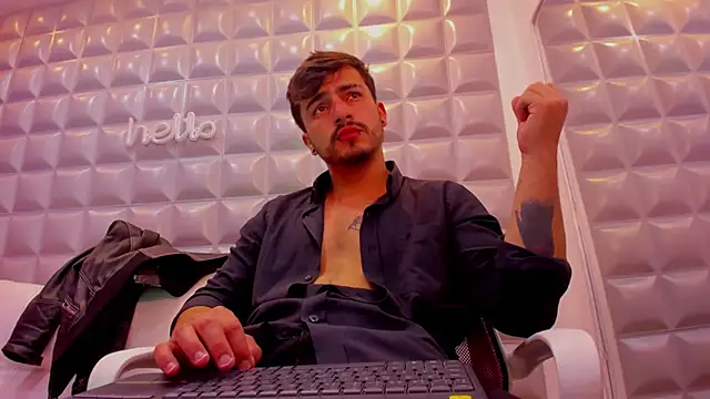 Jack Daniel   online show from October 2025 02:56:01 PM