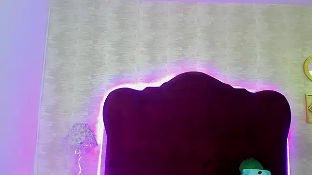 Snapshot of LaylaaDoll chatting on October 2025 06:26:01 PM LaylaaDoll online show from October 2025 06:26:01 PM