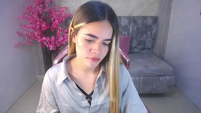 Snapshot of lilith4_s chatting on October 2025 08:17:01 PM lilith4 s online show from October 2025 08:17:01 PM