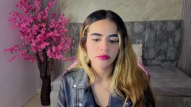 Snapshot of lilith4_s chatting on October 2025 08:05:01 PM lilith4 s online show from October 2025 08:05:01 PM