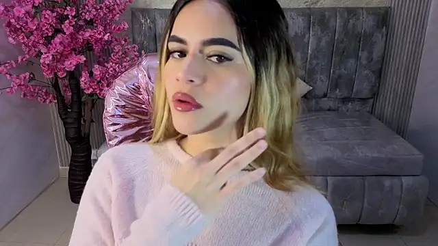 Snapshot of lilith4_s chatting on October 2025 08:32:01 PM lilith4 s online show from October 2025 08:32:01 PM