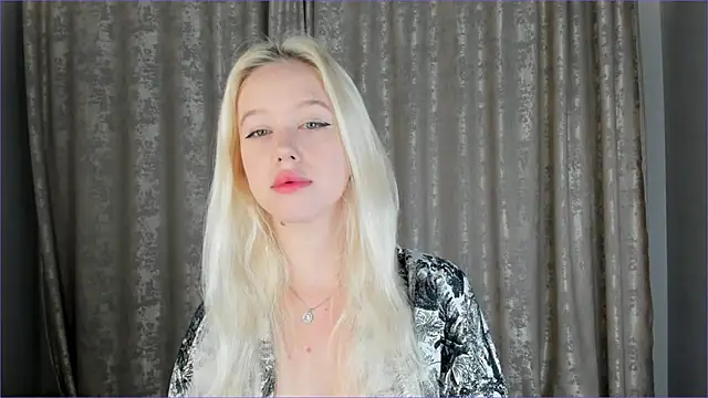 AlisiaYokel online show from September 2025 06:31:01 PM