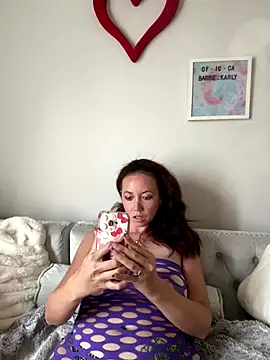 Snapshot of BarbieKarly chatting on September 2025 07:39:01 PM BarbieKarly online show from September 2025 07:39:01 PM