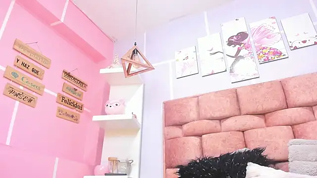 alix noa online show from September 2025 07:39:02 PM