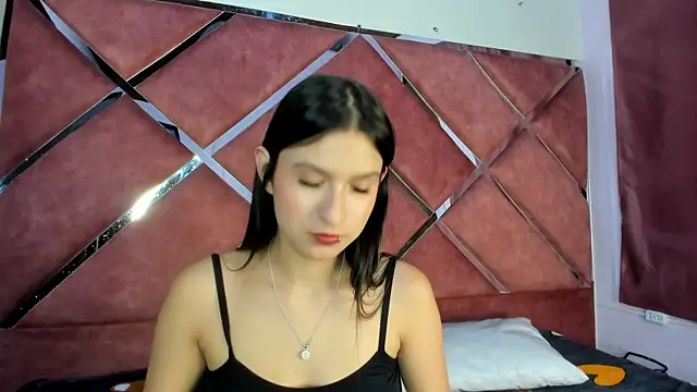 Snapshot of AggathaSanders_ chatting on October 2025 02:11:02 AM AggathaSanders online show from October 2025 02:11:02 AM