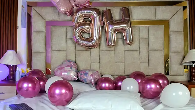 Snapshot of AggathaSanders_ chatting on October 2025 12:55:01 PM AggathaSanders online show from October 2025 12:55:01 PM