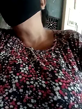 Snapshot of Love-890 chatting on October 2025 05:49:01 AM Love-890 online show from October 2025 05:49:01 AM