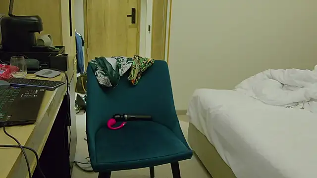 Snapshot of LustfulSin_ chatting on November 2025 10:12:01 PM LustfulSin online show from November 2025 10:12:01 PM