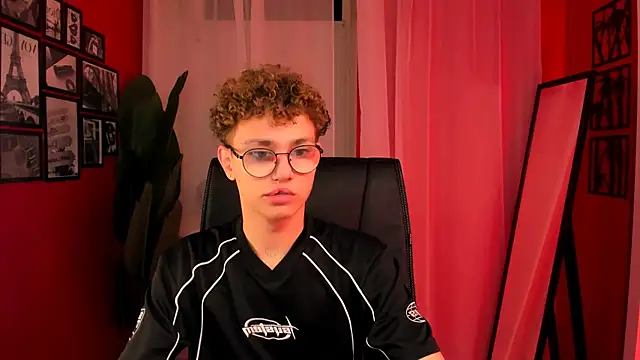 Snapshot of NathanCurl chatting on November 2025 10:59:02 AM NathanCurl online show from November 2025 10:59:02 AM