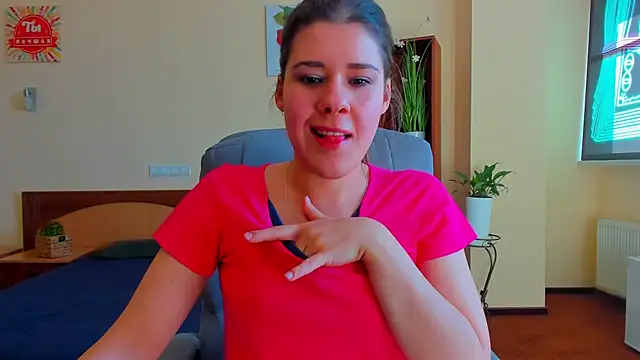 Joannia online show from October 2025 08:45:01 AM