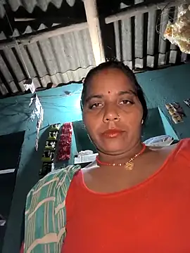 Snapshot of Hot_kadi83 chatting on October 2025 03:21:02 PM Hot kadi83 online show from October 2025 03:21:02 PM