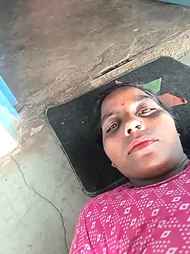 Snapshot of Hot_kadi83 chatting on October 2025 06:56:01 AM Hot kadi83 online show from October 2025 06:56:01 AM