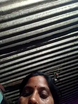 Snapshot of Hot_kadi83 chatting on October 2025 06:08:02 PM Hot kadi83 online show from October 2025 06:08:02 PM