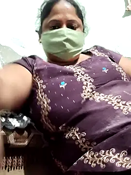 Mmm143 online show from October 2025 04:51:02 PM