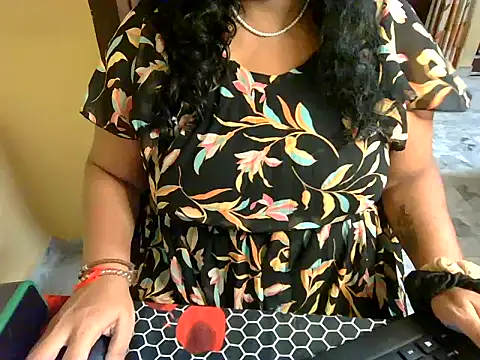 veena kaur online show from September 2025 02:08:01 PM