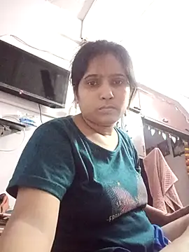 aliya-jaan71 online show from October 2025 06:45:02 PM