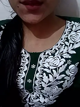 Miss linaa online show from November 2025 10:26:01 AM