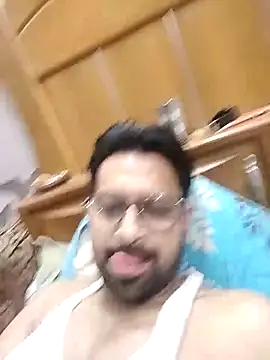 mohsin99272 online show from September 2025 02:42:02 PM