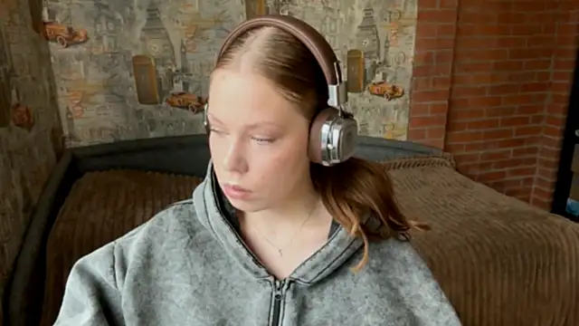 AmiraDehart online show from September 2025 08:04:02 AM